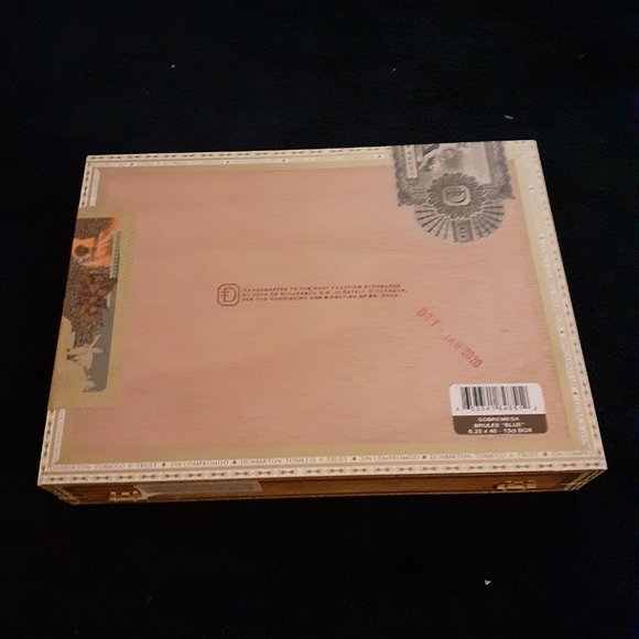 Sobremesa empty all wood cigar box. - Picture 4 of 4